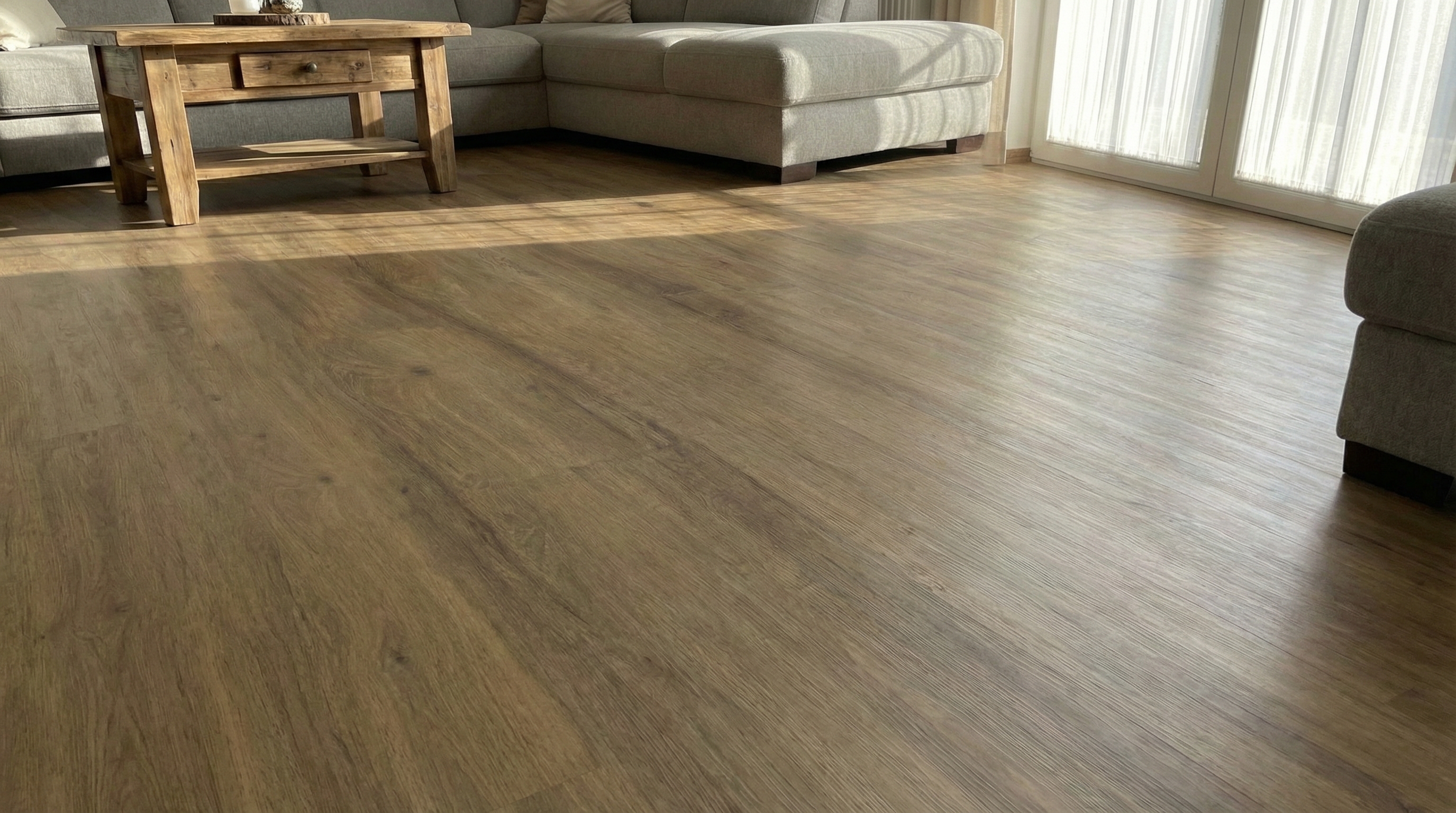 Klebe-Vinyl Eiche naturgrau Bjarne Profi-Qualität in naturnahem Holzdekor Klebe-Vinyl Eiche naturgrau Bjarne Profi-Qualität in naturnahem Holzdekor